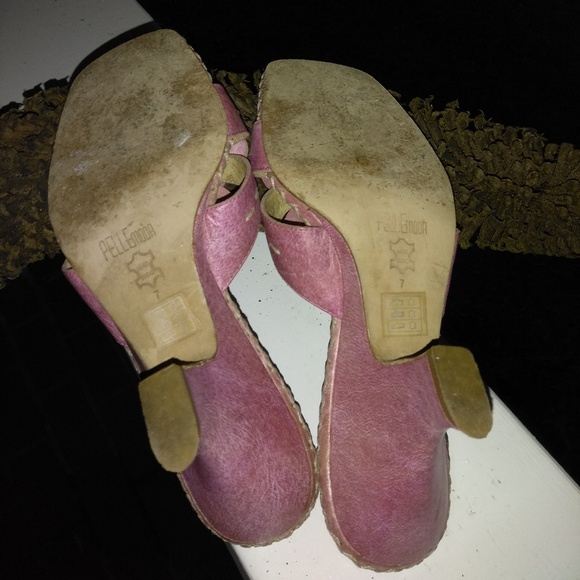 moda in pelle pink sandals
